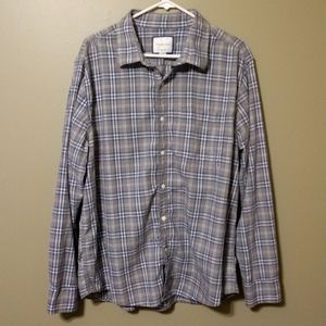 Men's American Eagle super soft everyday shirt.